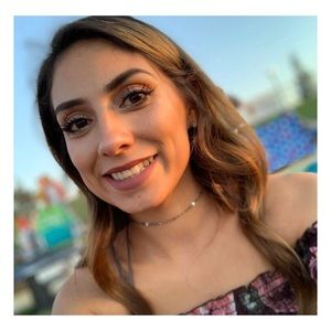 Meet your Posher, Ashly